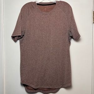 Lululemon Men's License to Train Short Sleeve Tee Shirt in Red - Size Large